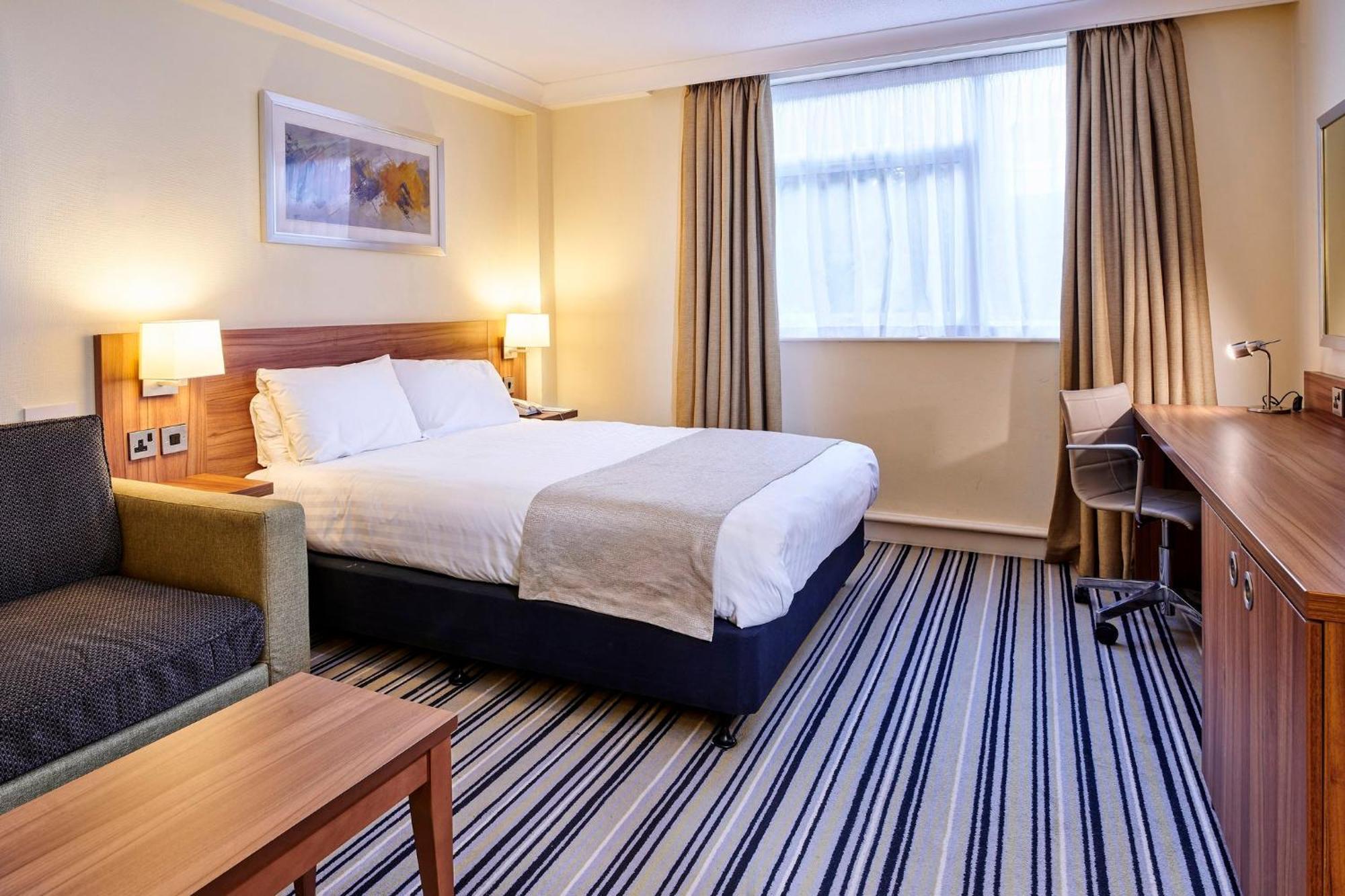 By Ihg Hotel Swindon